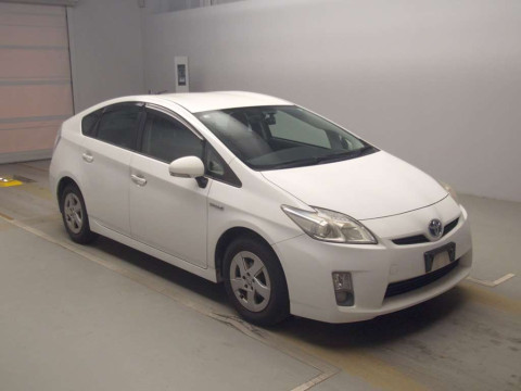 2010 Toyota Prius ZVW30[2]