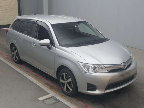 2014 Toyota Corolla Fielder NKE165G[2]