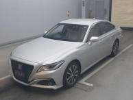 2018 Toyota Crown Hybrid