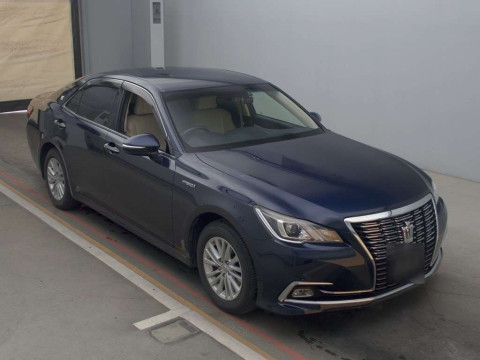 2015 Toyota Crown Hybrid AWS210[2]