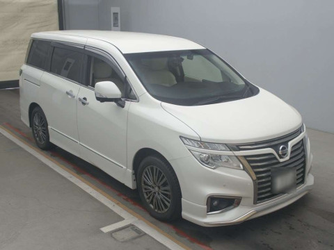 2017 Nissan Elgrand TE52[2]