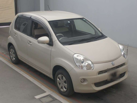 2014 Toyota Passo KGC30[2]