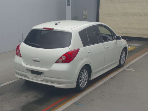 2004 Nissan Tiida C11[1]