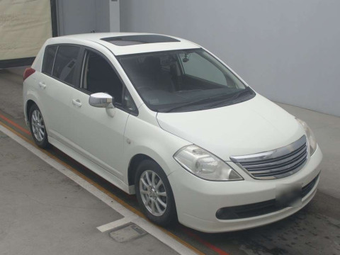 2004 Nissan Tiida C11[2]