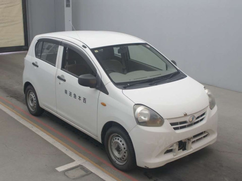 2012 Daihatsu Mira es LA300S[2]