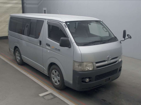 2005 Toyota Hiace Van KDH200V[2]