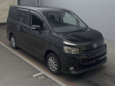 2008 Toyota Voxy ZRR70W[2]