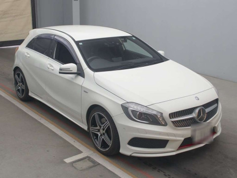 2013 Mercedes Benz A-Class 176044[2]