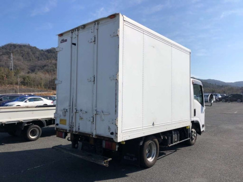 2011 Isuzu Elf Truck NLR85AN[1]