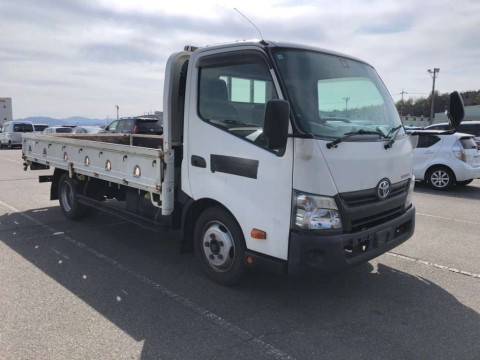 2018 Toyota Toyoace Truck XZC710[2]