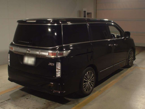 2015 Nissan Elgrand TE52[1]