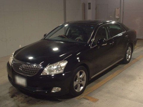 2010 Toyota Crown Majesta URS206[0]