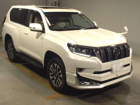 2023 Toyota Land Cruiser Prado TRJ150W[2]