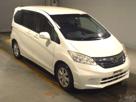 2012 Honda Freed GB3[2]