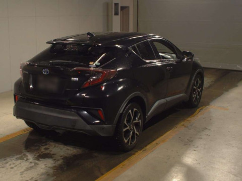 2017 Toyota C-HR ZYX10[1]