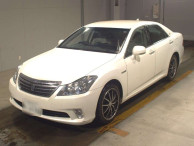 2010 Toyota Crown Hybrid