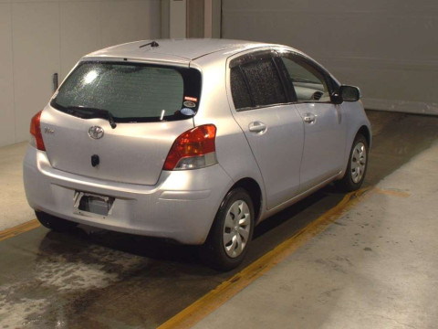 2009 Toyota Vitz SCP90[1]