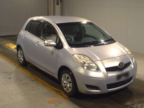 2009 Toyota Vitz SCP90[2]