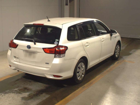 2015 Toyota Corolla Fielder NKE165G[1]