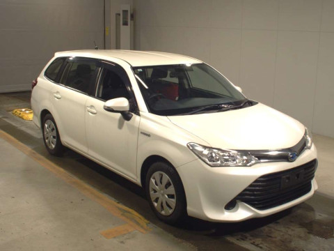 2015 Toyota Corolla Fielder NKE165G[2]