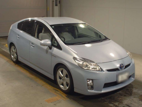 2010 Toyota Prius ZVW30[2]