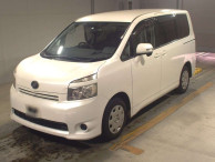 2008 Toyota Voxy