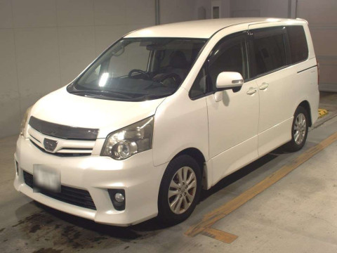 2010 Toyota Noah ZRR70W[0]