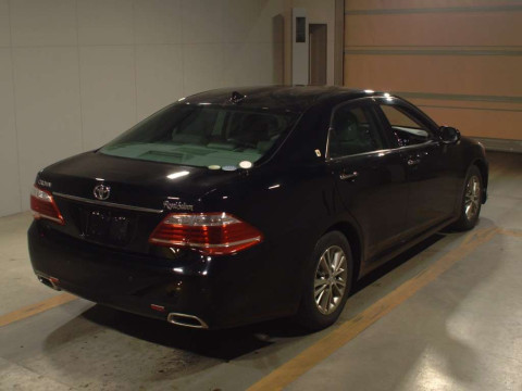 2010 Toyota Crown GRS200[1]