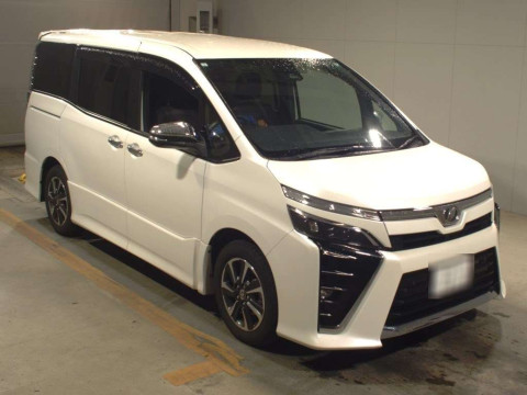 2019 Toyota Voxy ZRR80W[2]