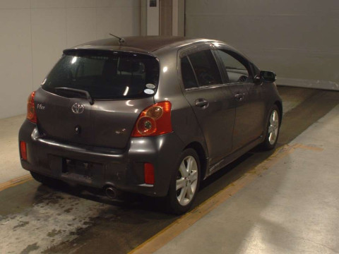 2010 Toyota Vitz NCP91[1]