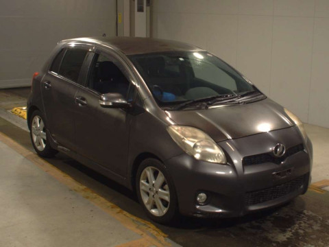 2010 Toyota Vitz NCP91[2]