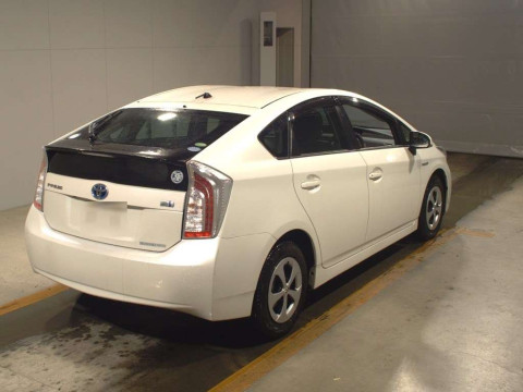 2014 Toyota Prius ZVW30[1]