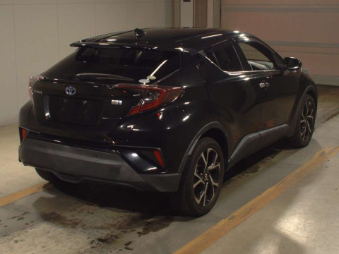 2018 Toyota C-HR ZYX10[1]