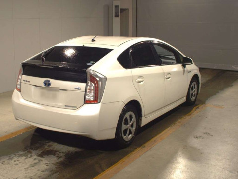 2015 Toyota Prius ZVW30[1]