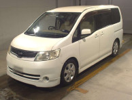 2005 Nissan Serena