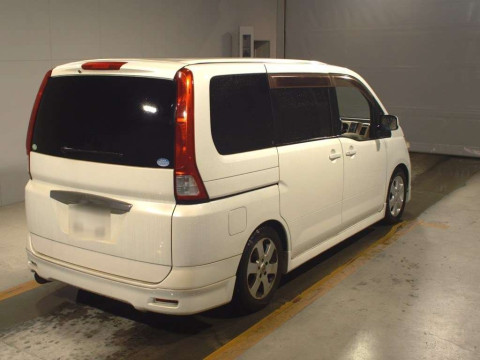 2005 Nissan Serena C25[1]