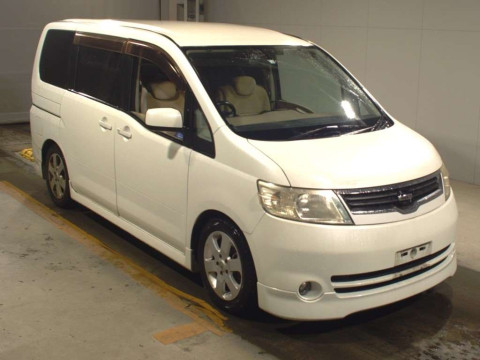 2005 Nissan Serena C25[2]