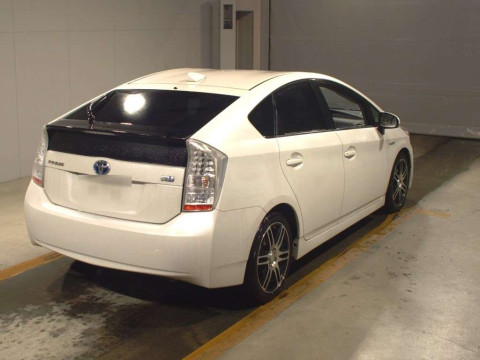 2010 Toyota Prius ZVW30[1]