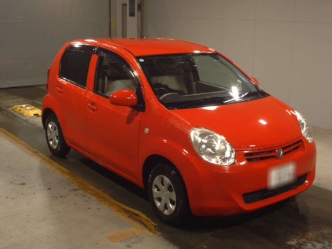 2012 Toyota Passo KGC30[2]