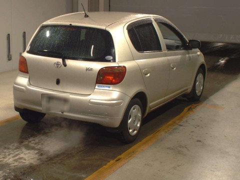 2004 Toyota Vitz SCP10[1]