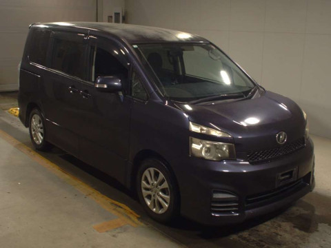 2012 Toyota Voxy ZRR70W[2]