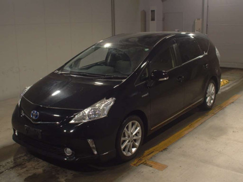 2013 Toyota Prius alpha ZVW41W[0]