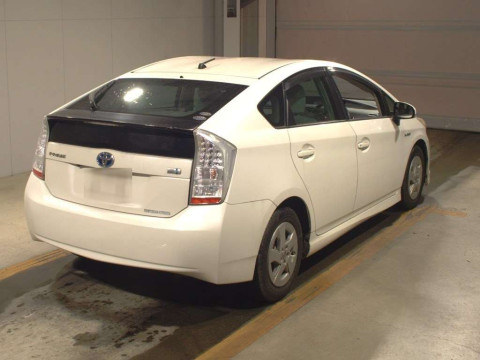 2010 Toyota Prius ZVW30[1]