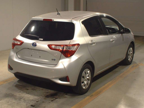 2017 Toyota Vitz NHP130[1]