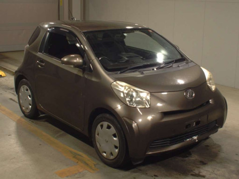 2010 Toyota iQ NGJ10[2]