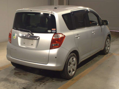 2005 Toyota Ractis SCP100[1]