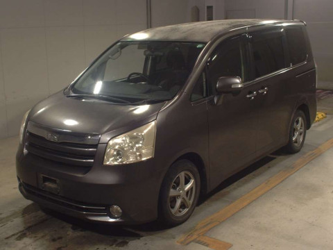 2009 Toyota Noah ZRR70G[0]