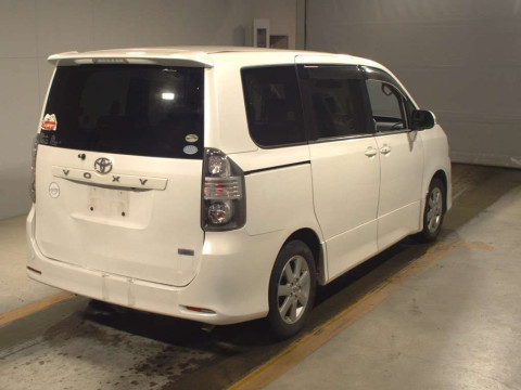 2007 Toyota Voxy ZRR70W[1]