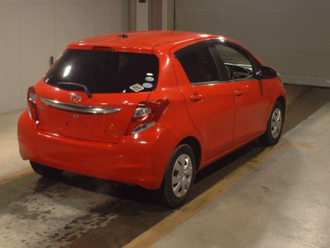 2015 Toyota Vitz KSP130[1]