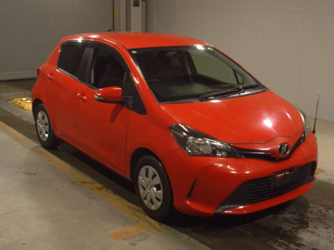 2015 Toyota Vitz KSP130[2]